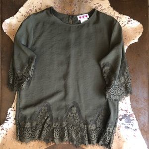 Lace detail three quarter sleeve blouse